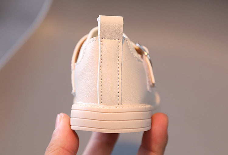 Kız Bebek Yumuşak Tabanlı Kalp Ayakkabı