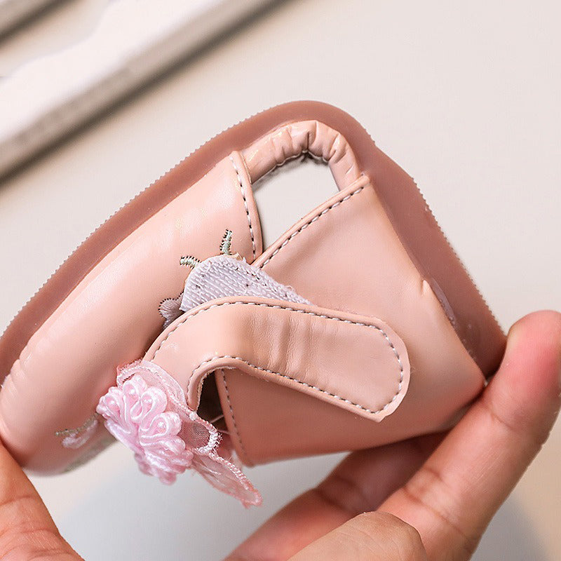 Kız Çocuk Yumuşak Taban Fiyonklu Prenses İşlemeli Sandalet